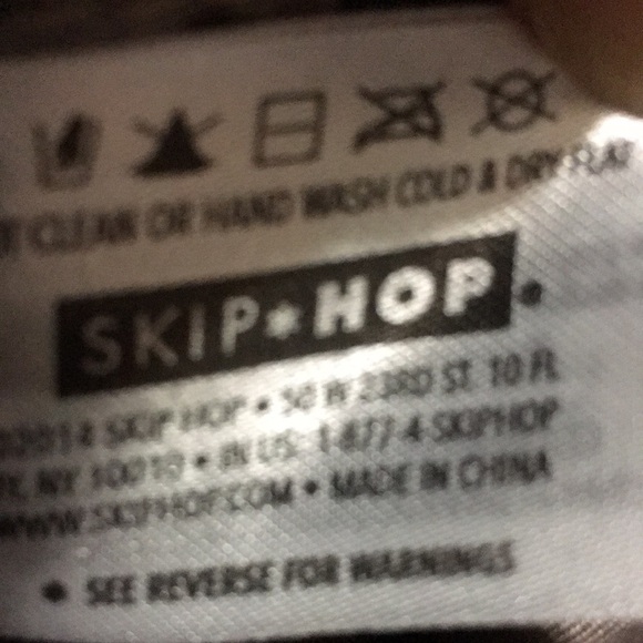 Skip Hop Chelsea Diaper Bag, Black w/ Gold Accents. - Picture 6 of 8